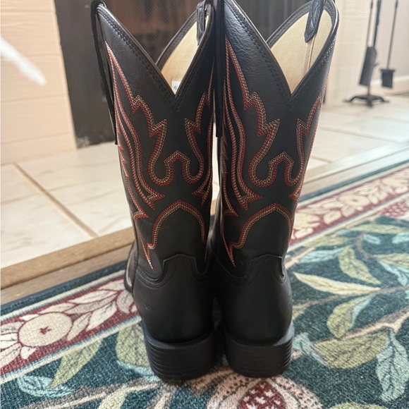 Black Western Cowboy Boots - Picture 3 of 4